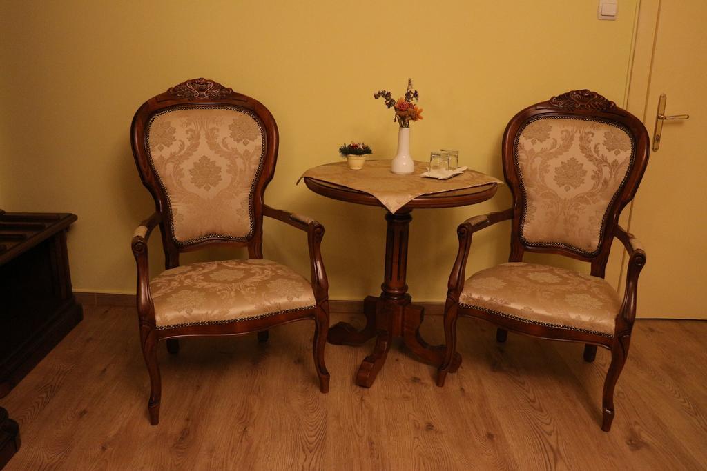 Hotel Astoria Máréfalva Szoba fotó