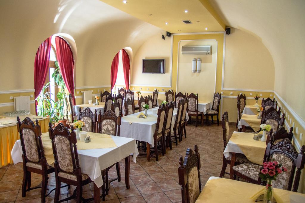 Hotel Astoria Máréfalva Kültér fotó
