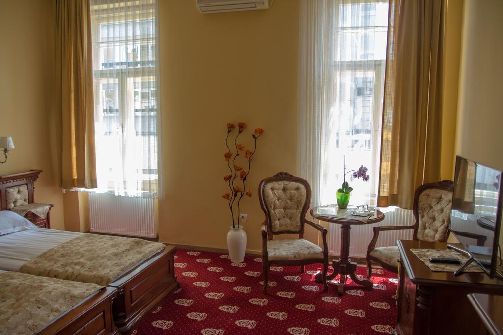 Hotel Astoria Máréfalva Kültér fotó