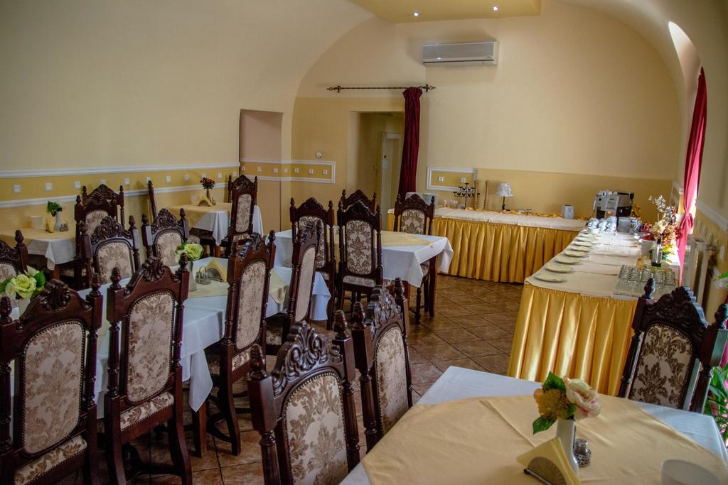 Hotel Astoria Máréfalva Kültér fotó