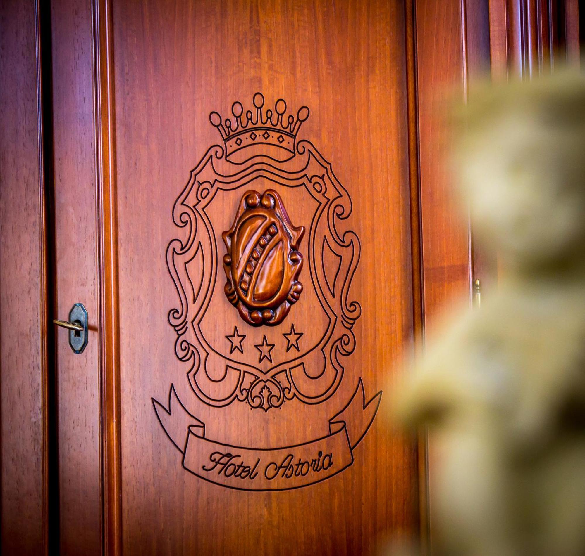 Hotel Astoria Máréfalva Kültér fotó